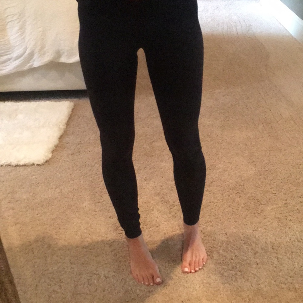 Women’s Lululemon size 8 Wunderunder 7/8 pants